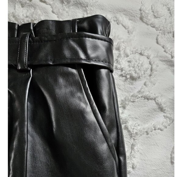 Mindy Mae’s Market Kendall Faux Leather Shorts - Size 2X - Picture 3 of 6